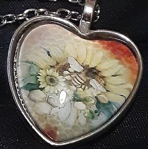 Cabachon Glass Necklace Sunflower & Bee 🐝🐝🐝